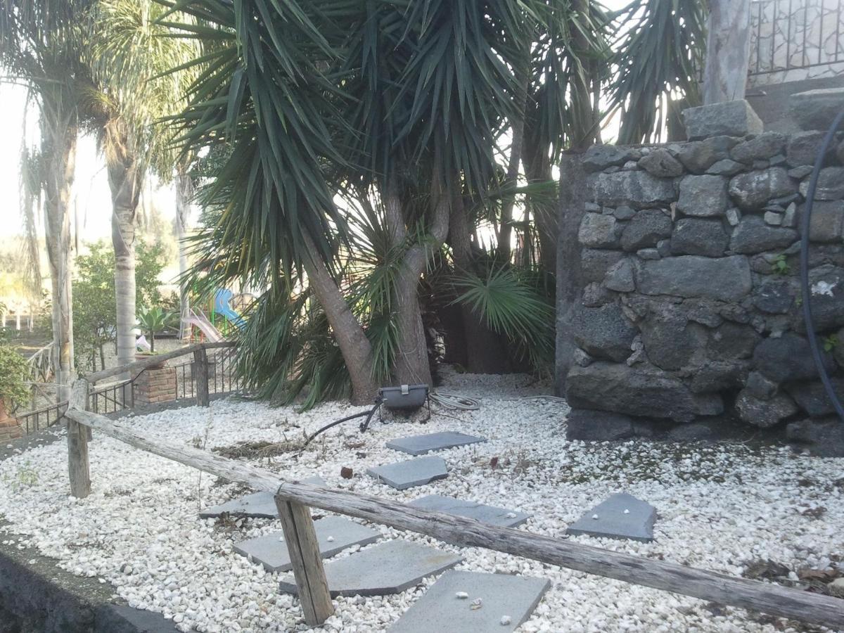Bed and Breakfast Le Grotte Riposto Zimmer foto