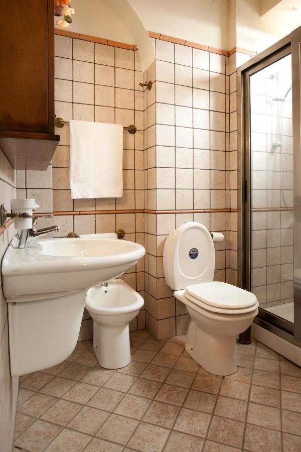 Bed and Breakfast Le Grotte Riposto Zimmer foto