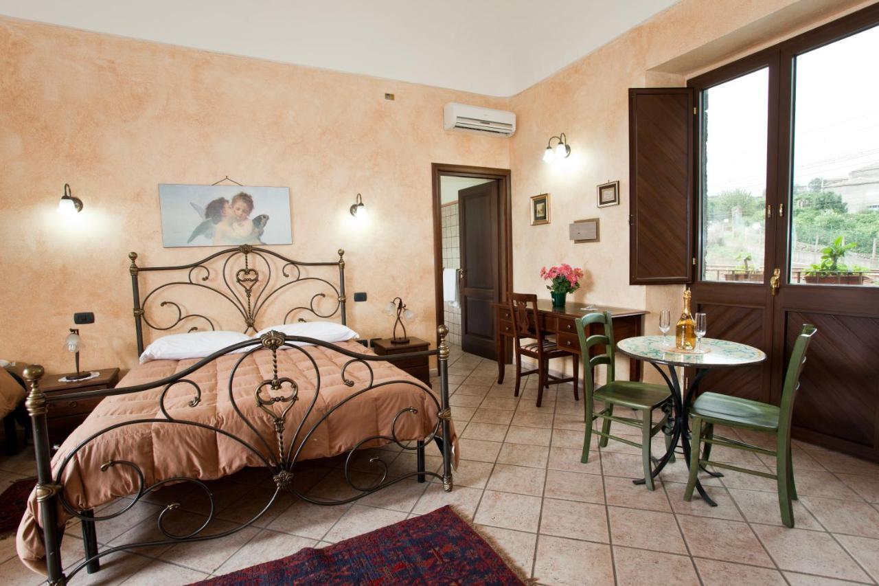 Bed and Breakfast Le Grotte Riposto Exterior foto